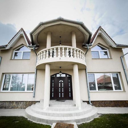 Casa Blanco 호텔 오라데아 외부 사진